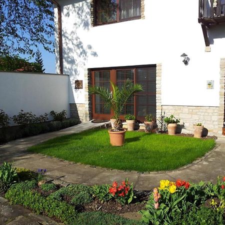 Ferienwohnung "Am Geiseltal" Merseburg Exteriör bild